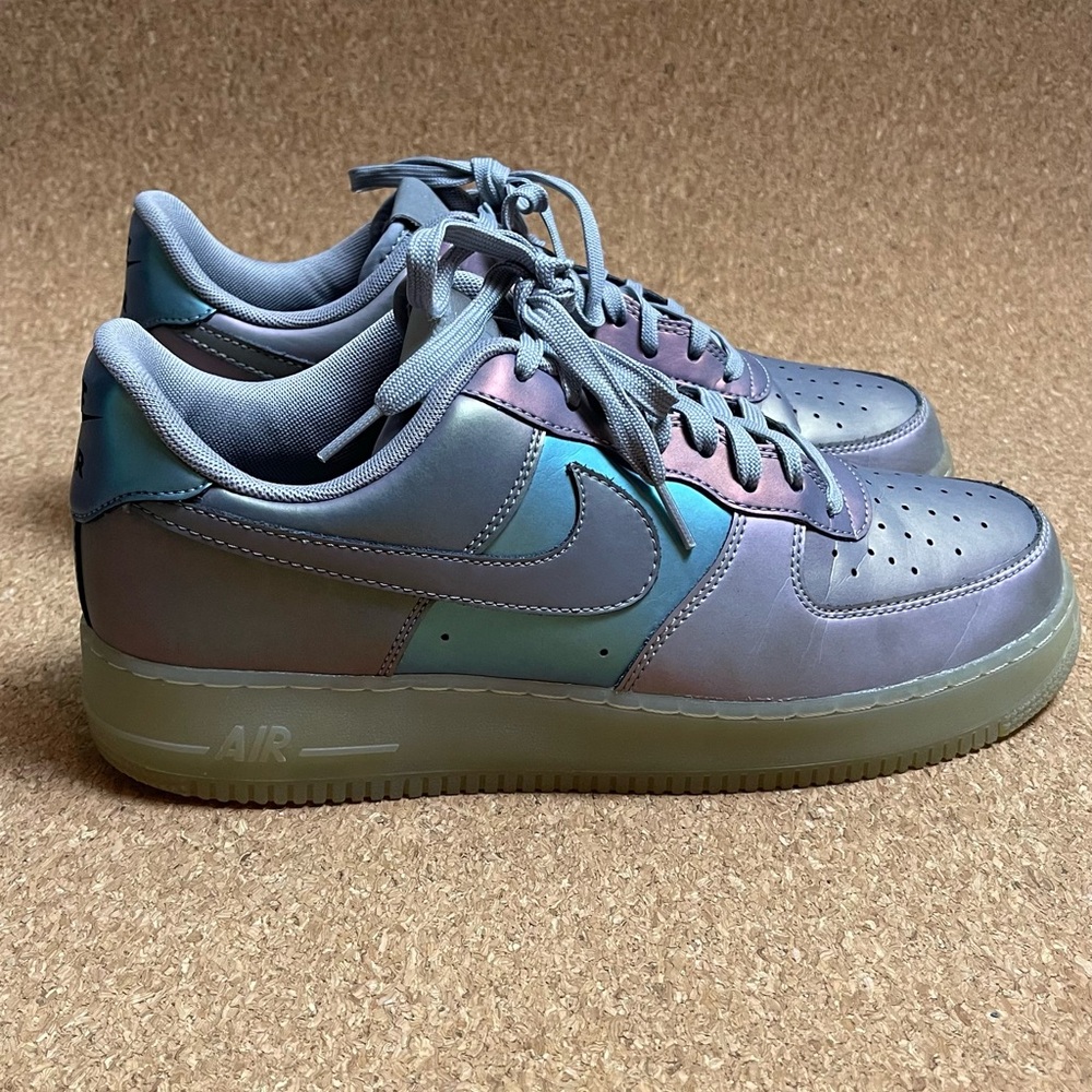 Nike Iridescent Low-Top Sneakers - Pastel Blue/Purple Air force 1